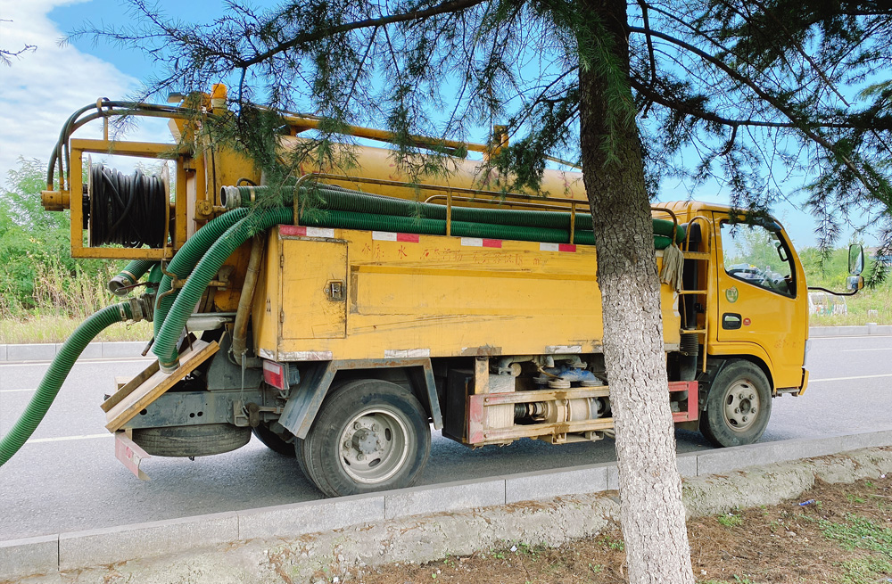 283仙鹤山庄清洗抽粪车